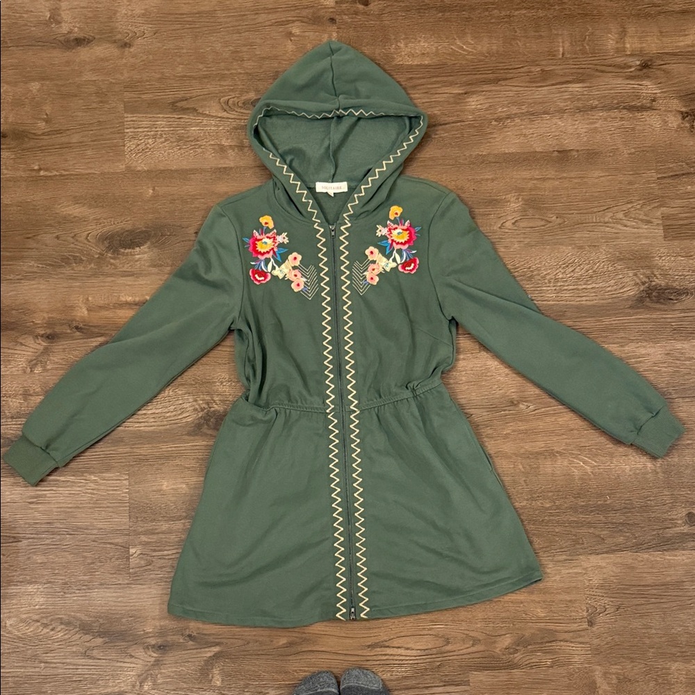 Solitaire Green Embroidered floral Hooded Jacket Size Medium